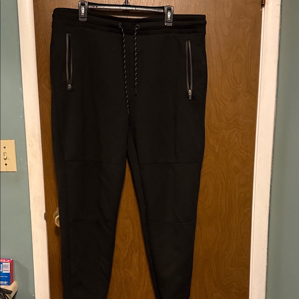 Aeropostale Men's Black Joggers with Drawstring size XL